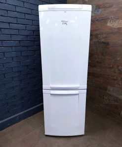 Холодильник двокамерний Electrolux ERB34003W8 БУ